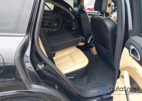 2017 Porsche Cayenne Platinum Edition z USA, uszkodzony, nr VIN WP1AA2A25HKA88944